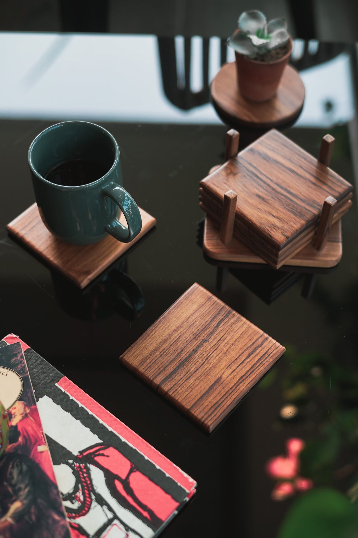 SQUARE COASTERS WITH STAND