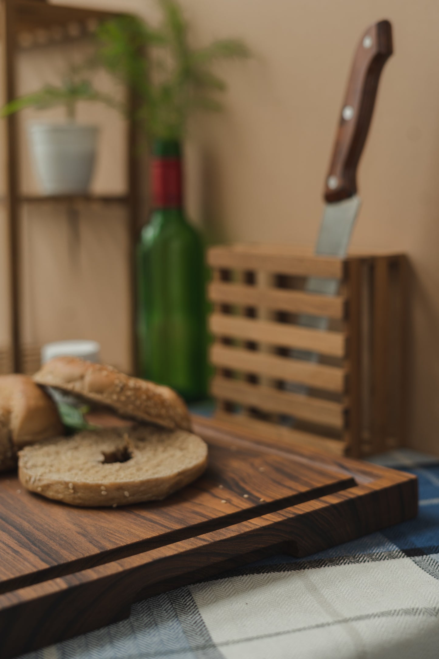 CLASSIQUE MEDIUM (TEAK WOOD)