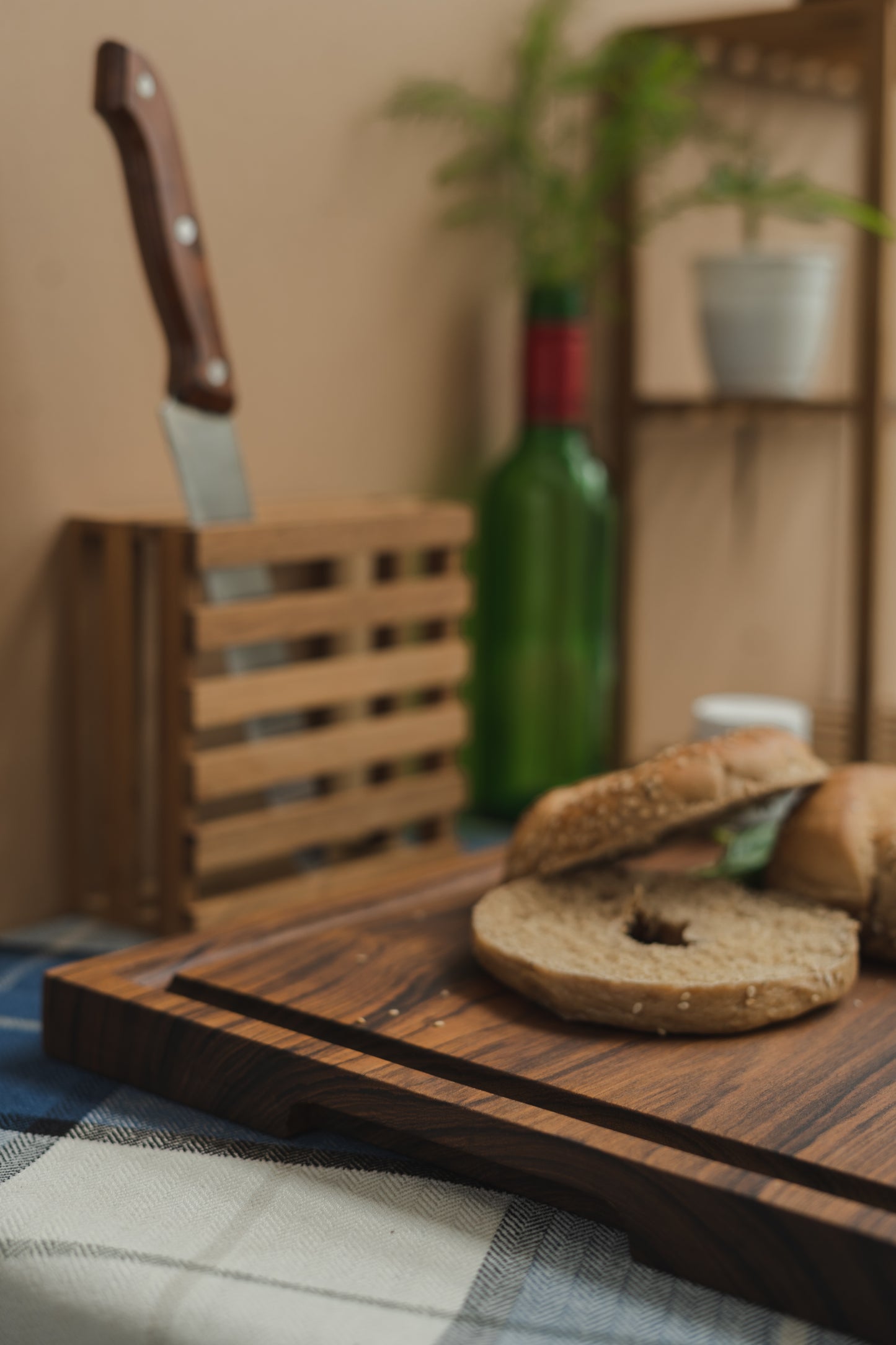 CLASSIQUE MEDIUM (TEAK WOOD)