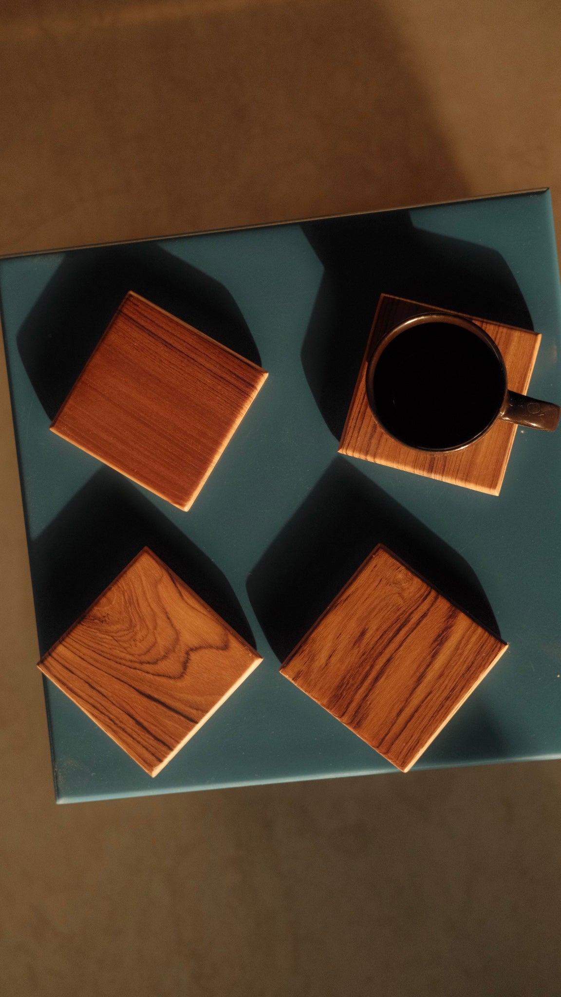 SQUARE COASTERS WITH STAND