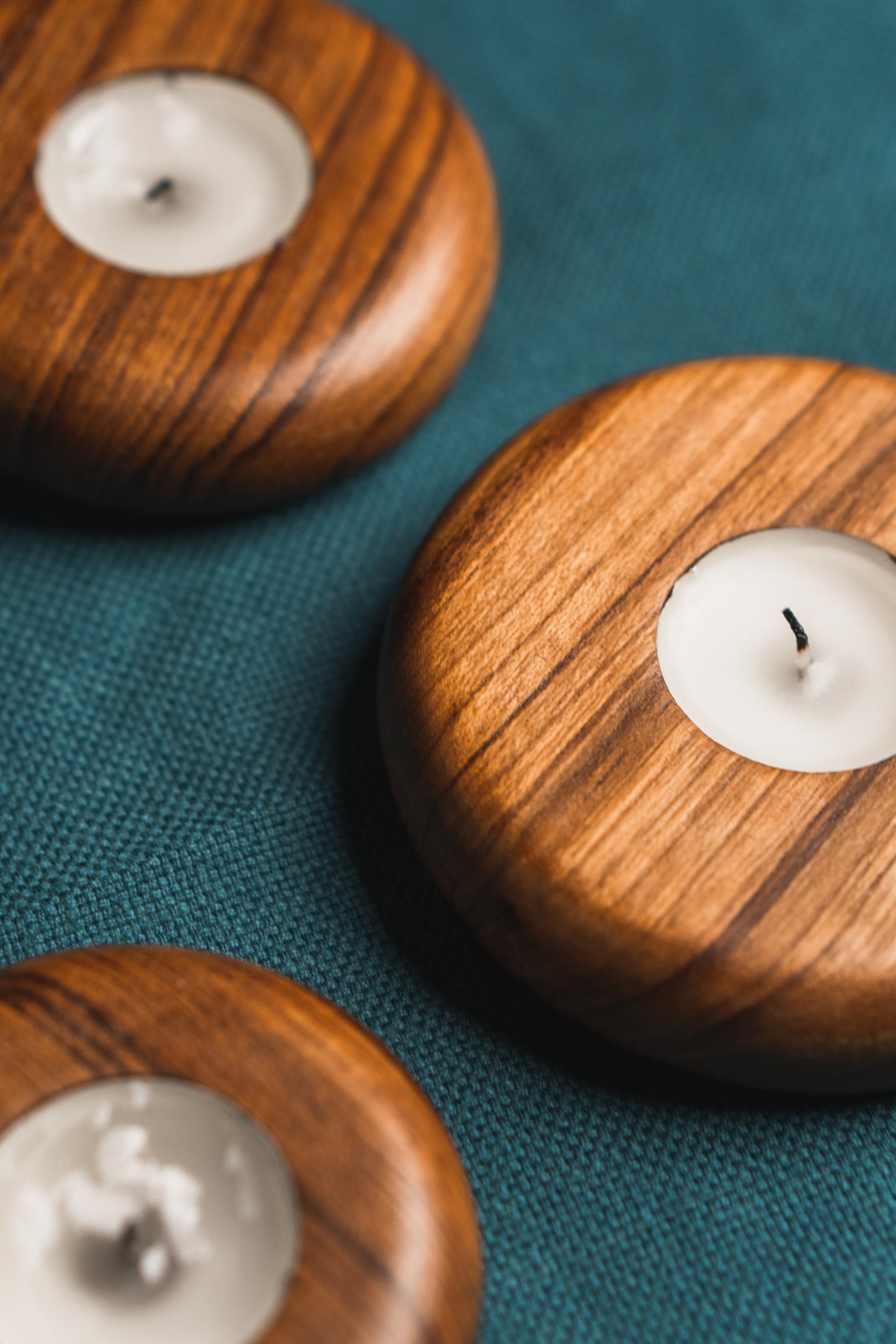 TEA LIGHT CANDLE HOLDERS -SET OF 3 (ROUND)