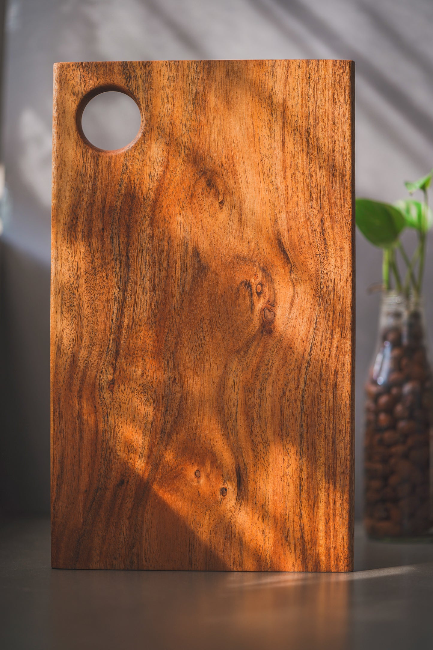 STANDARD CHOPPING BOARD - ACACIA WOOD