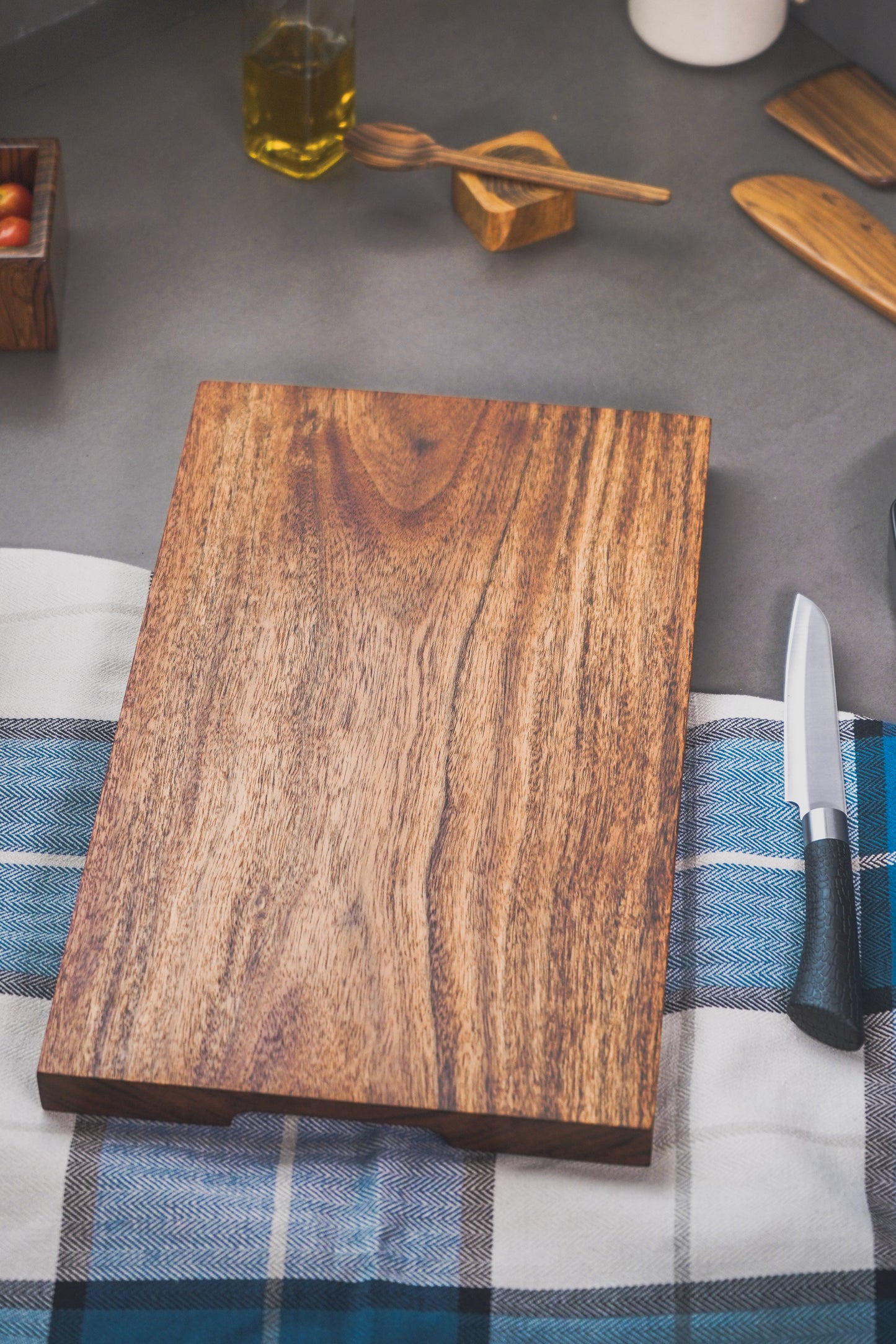 WOOD BLOCK (M) CHOPPING BOARD - ACACIA WOOD